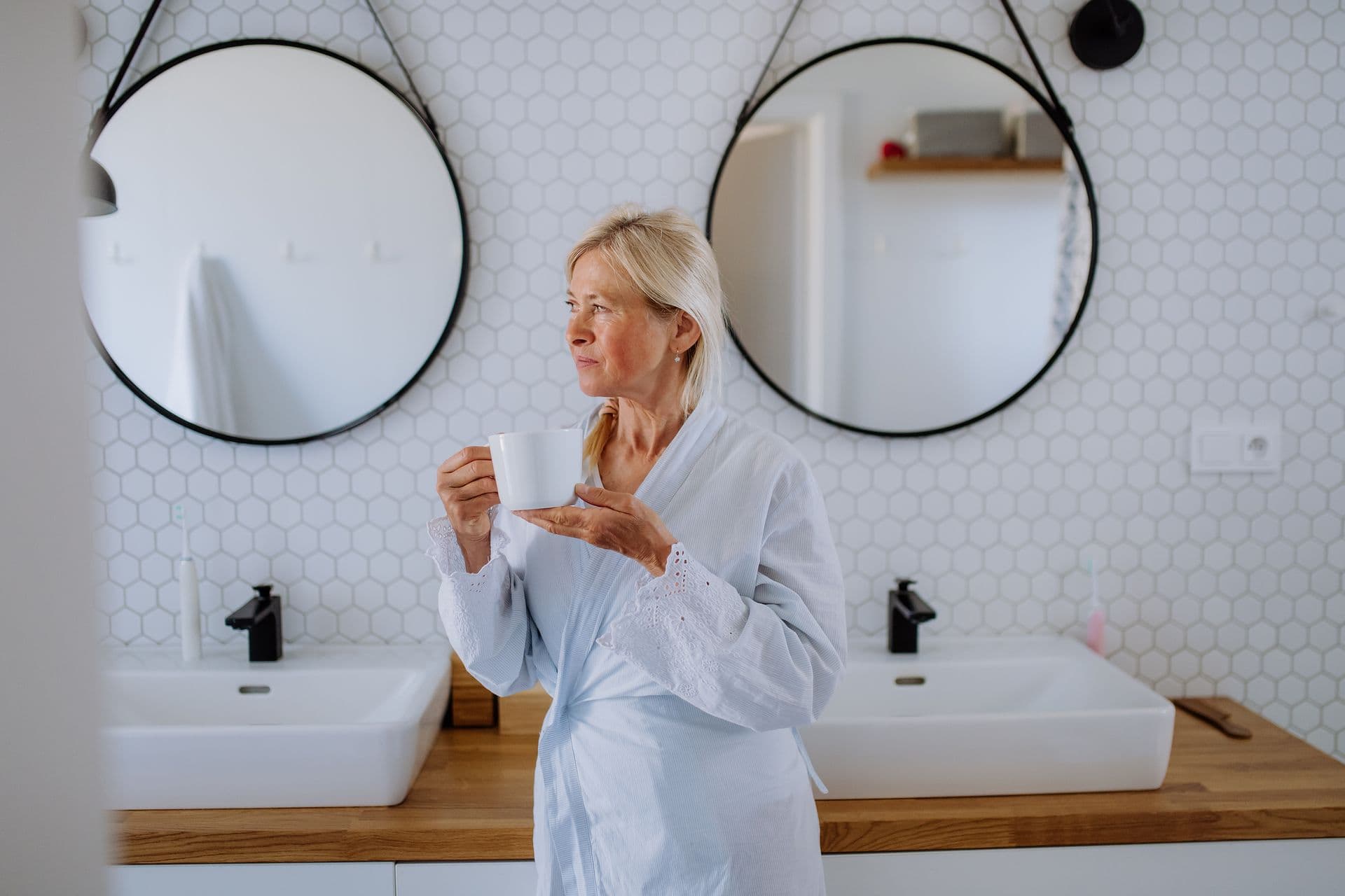 Senior-Woman-In-Bath
